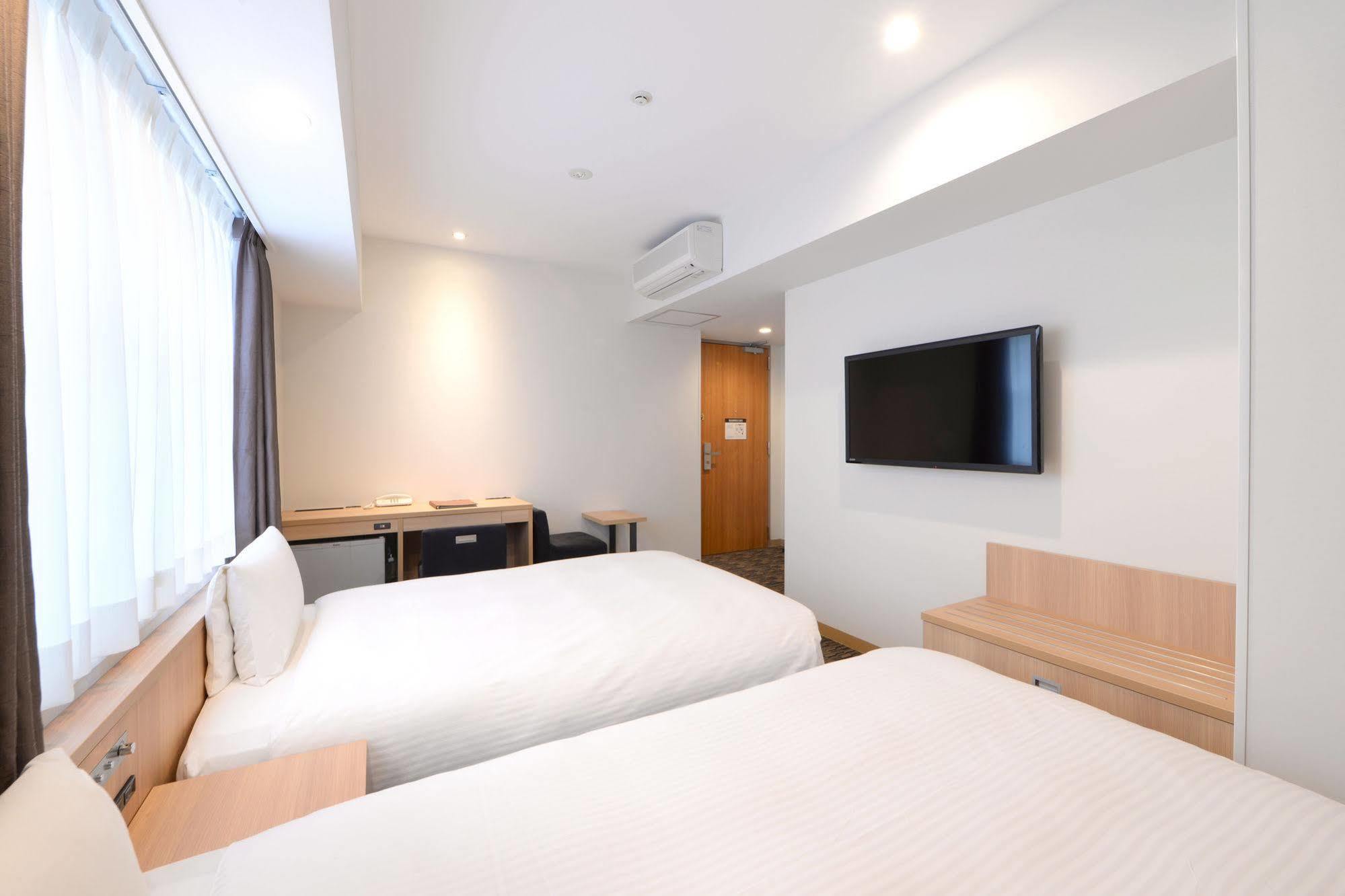 Vessel Inn Ueno Iriya Station Tokyo Exterior photo