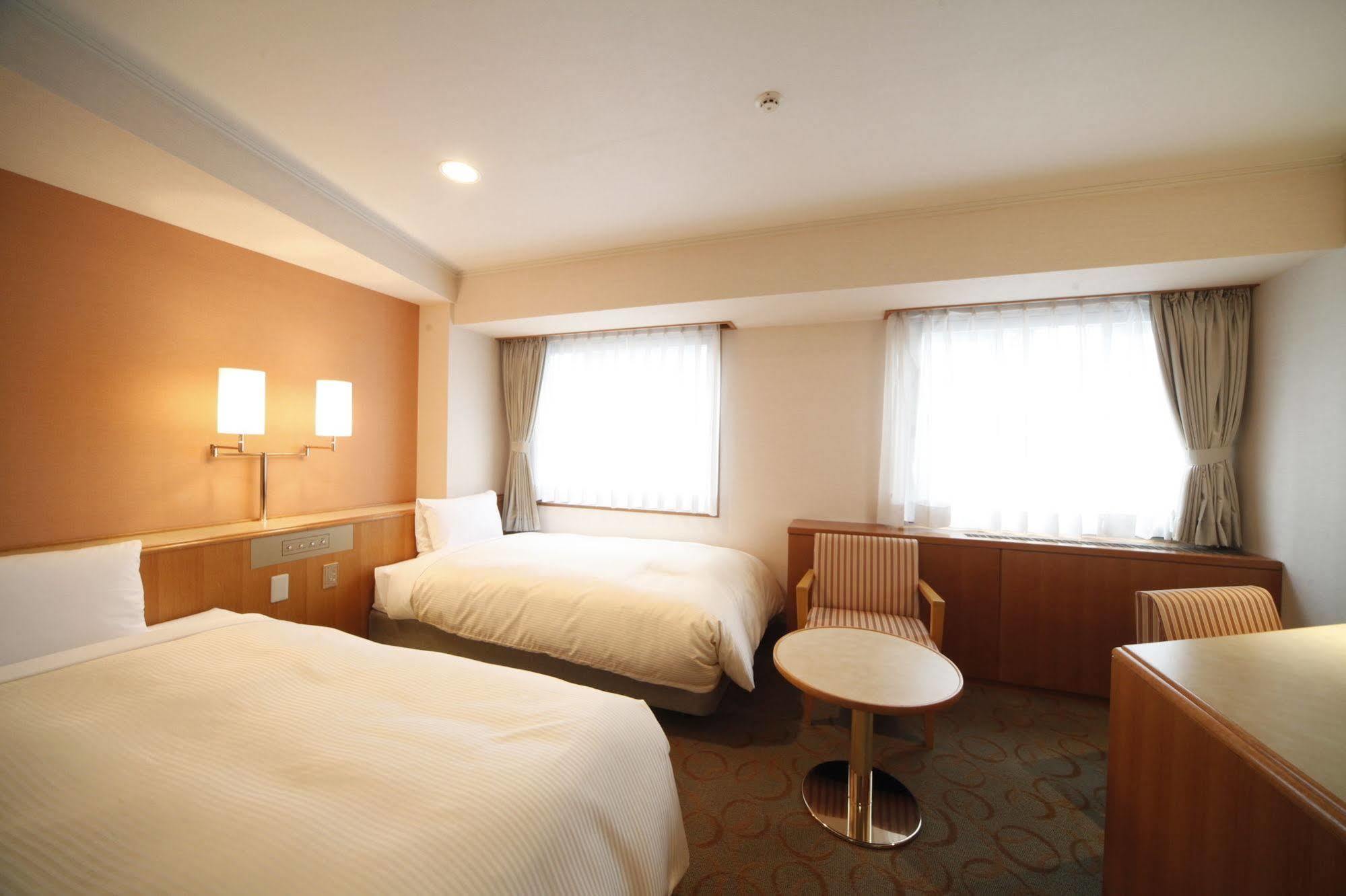 Vessel Inn Ueno Iriya Station Tokyo Exterior photo