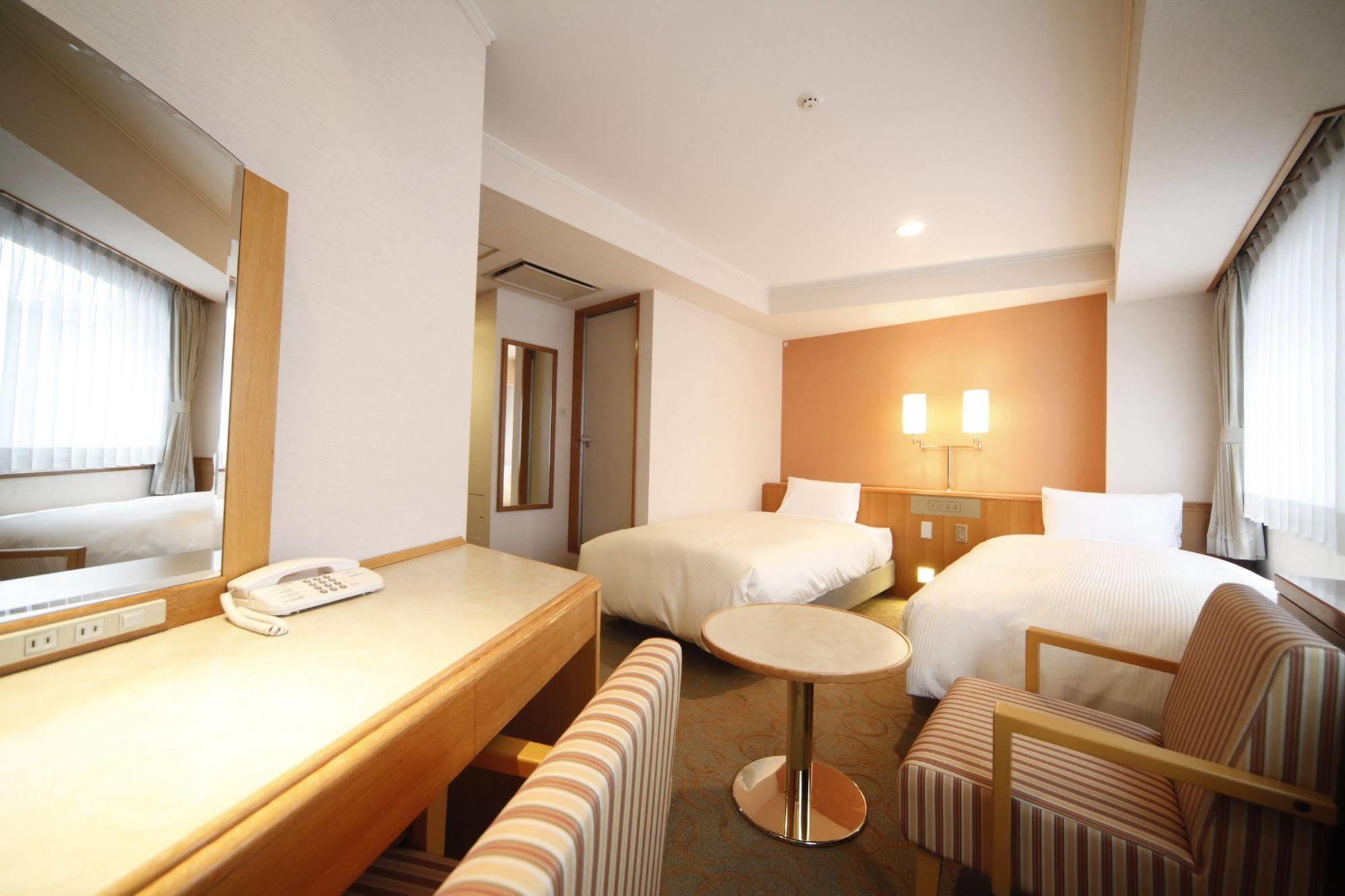 Vessel Inn Ueno Iriya Station Tokyo Exterior photo